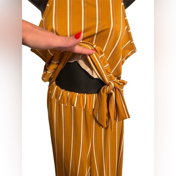 Lark + Grey striped yellow two piece set - Picture 4 of 8